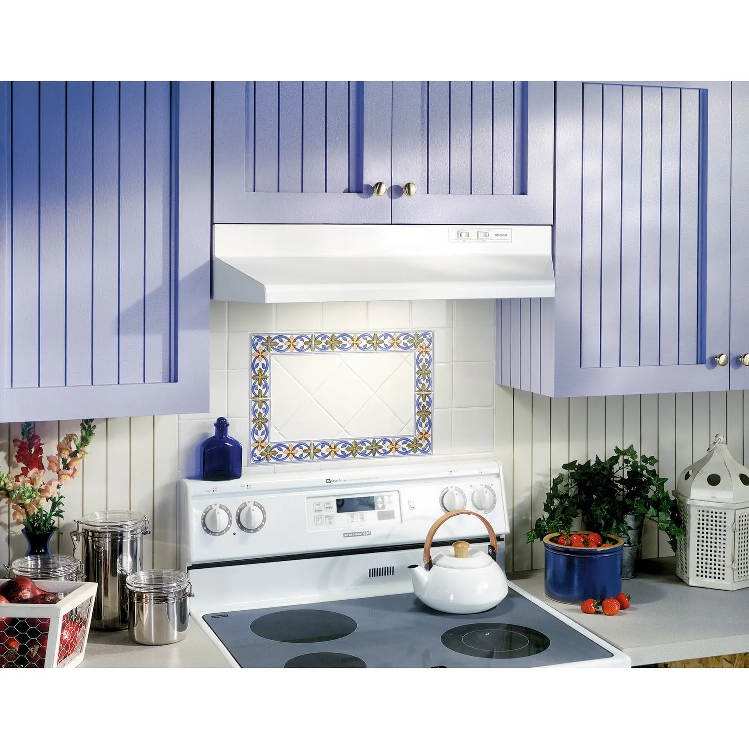 Broan BUEZ030WW Broan 30-Inch Ducted Under-Cabinet Range Hood W/ Easy Install System, 160 Cfm, White