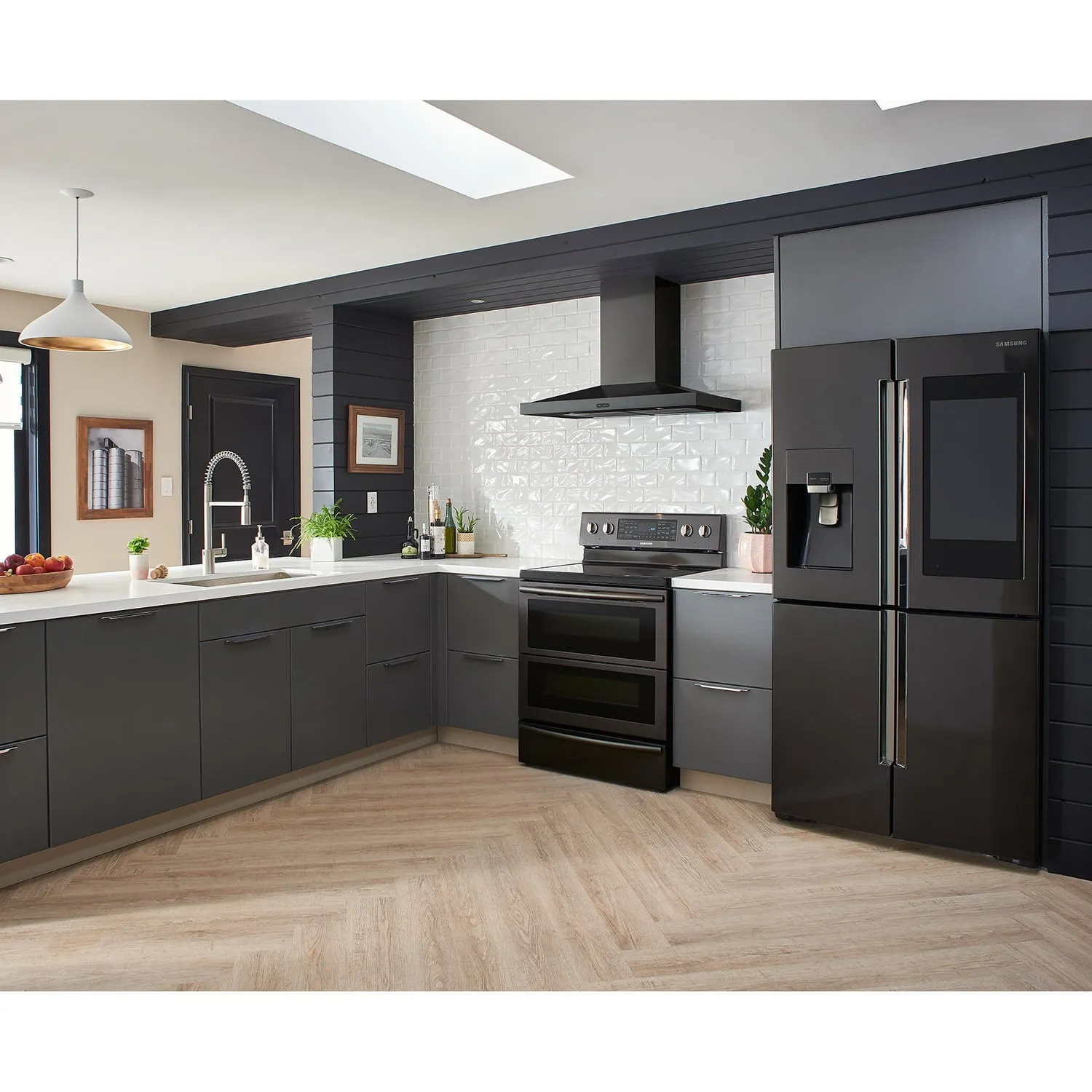 Broan EW5436BLS Broan 36-Inch Convertible Wall-Mount Chimney Range Hood, 500 Cfm, Black Stainless Steel