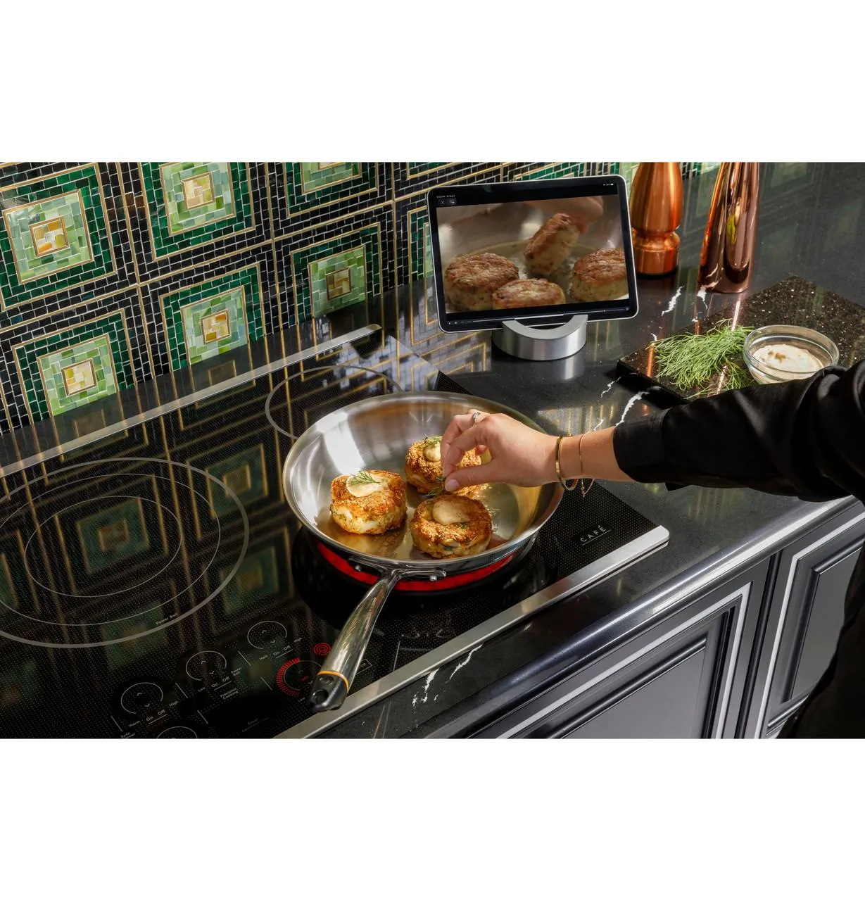 Cafe CEP90301TBB Caf&#8482; 30" Touch-Control Electric Cooktop