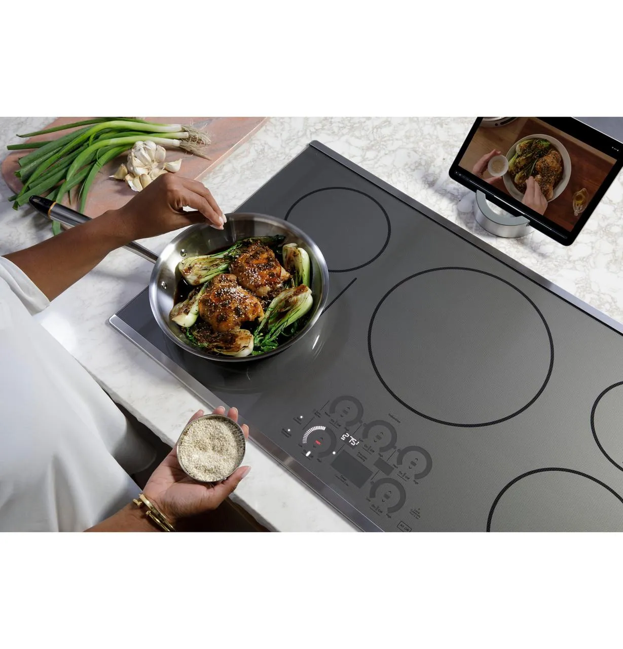 Cafe CHP90302TSS Caf&#8482; Series 30" Built-In Touch Control Induction Cooktop