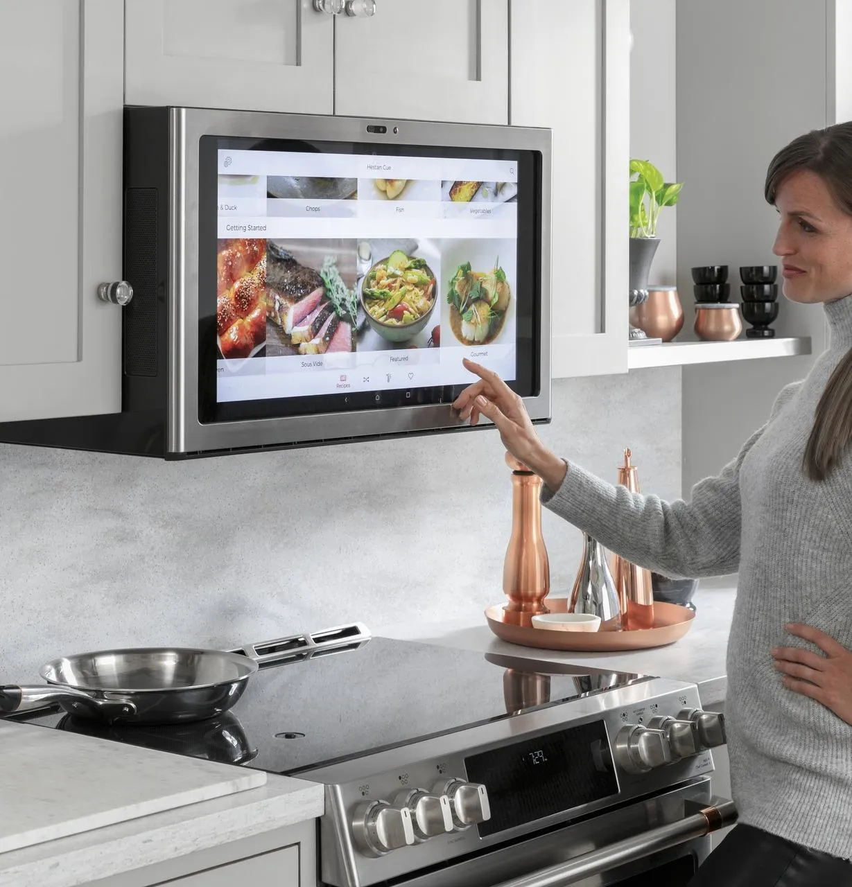 Cafe CHS90XP2MS1 Caf&#8482; 30" Smart Slide-In, Front-Control, Induction And Convection Range With In-Oven Camera