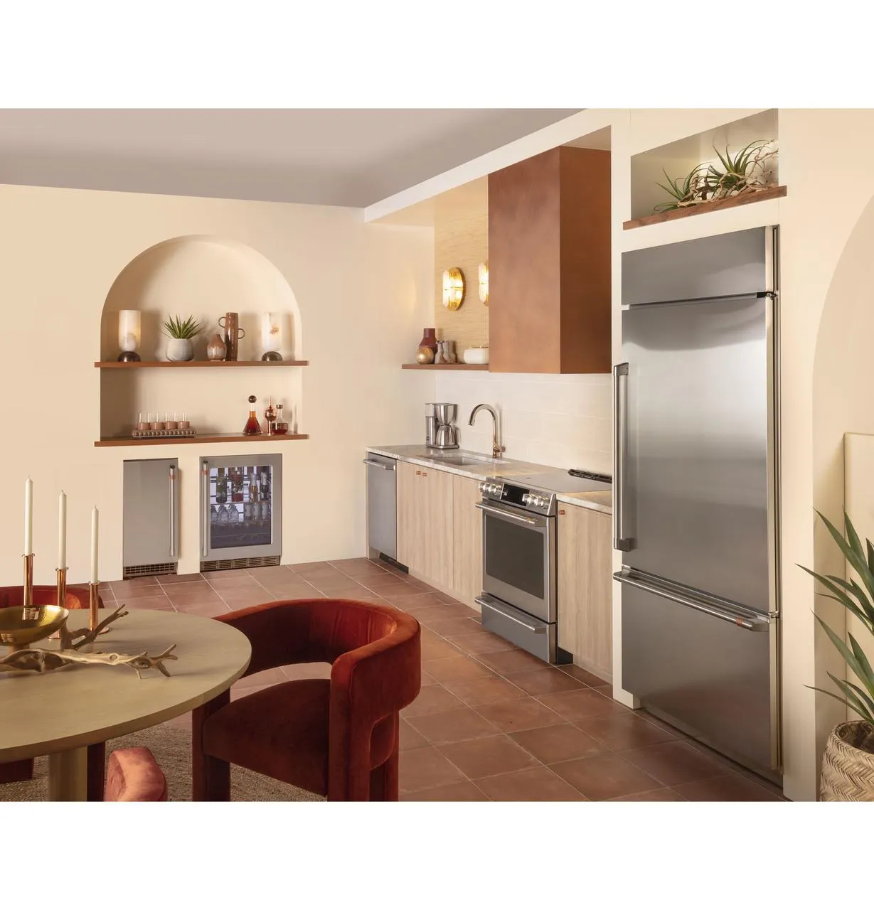 Cafe CHS90XP2MS1 Caf&#8482; 30" Smart Slide-In, Front-Control, Induction And Convection Range With In-Oven Camera