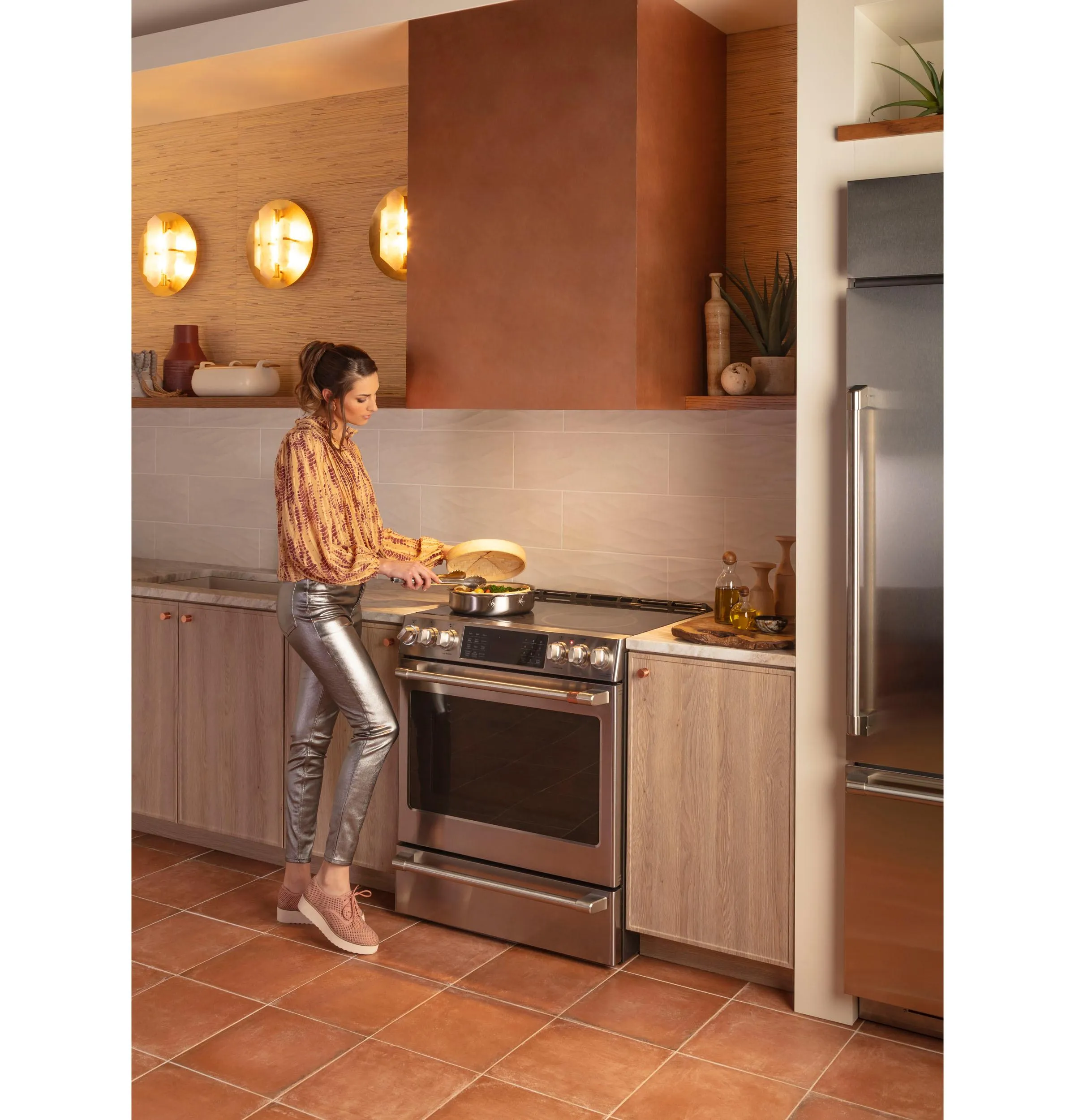 Cafe UVC9300SLSS 30" Smart Designer Custom Insert W/ Dimmable Led Lighting