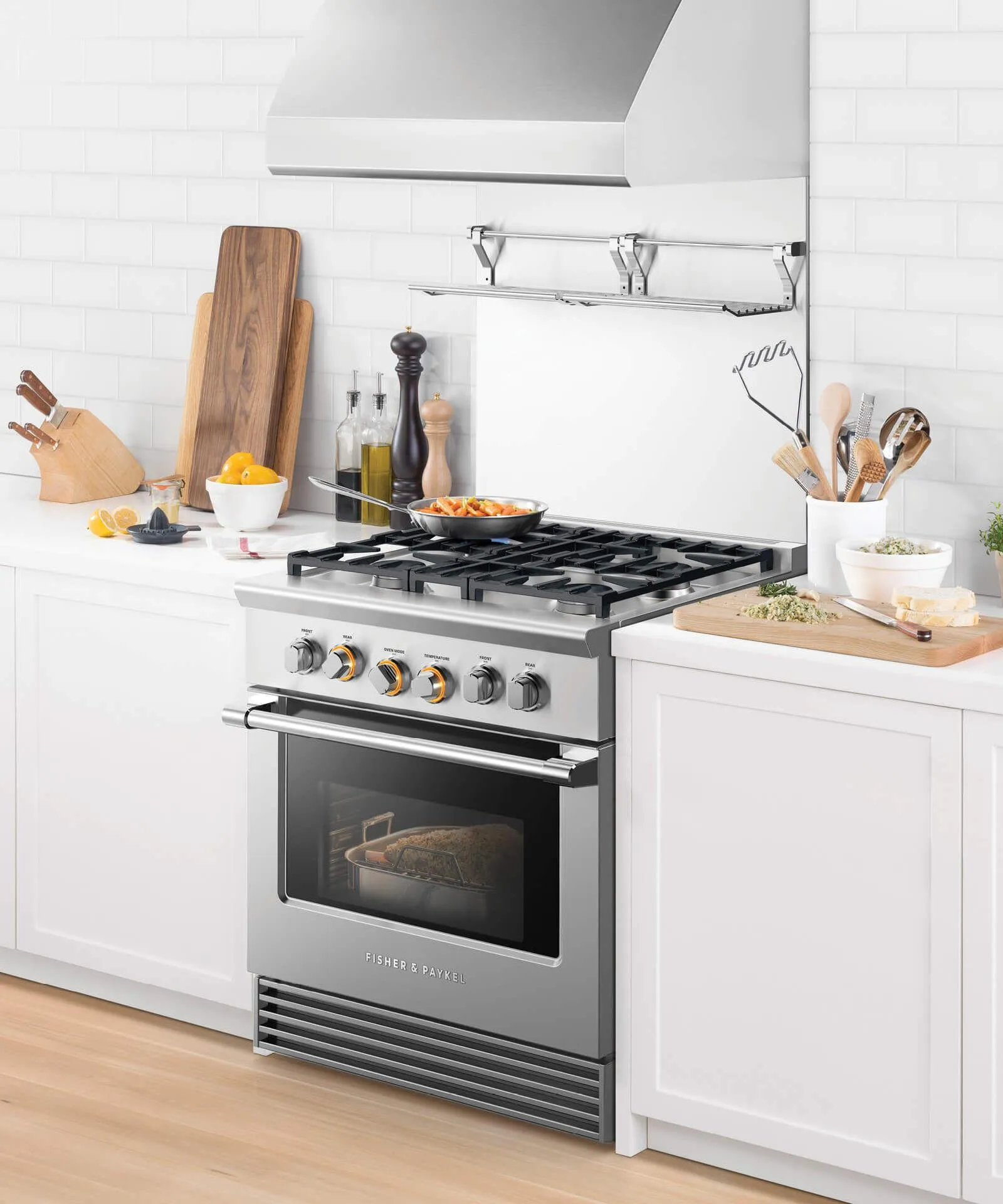 Fisher & Paykel RDV2304NN Dual Fuel Range, 30", 4 Burners