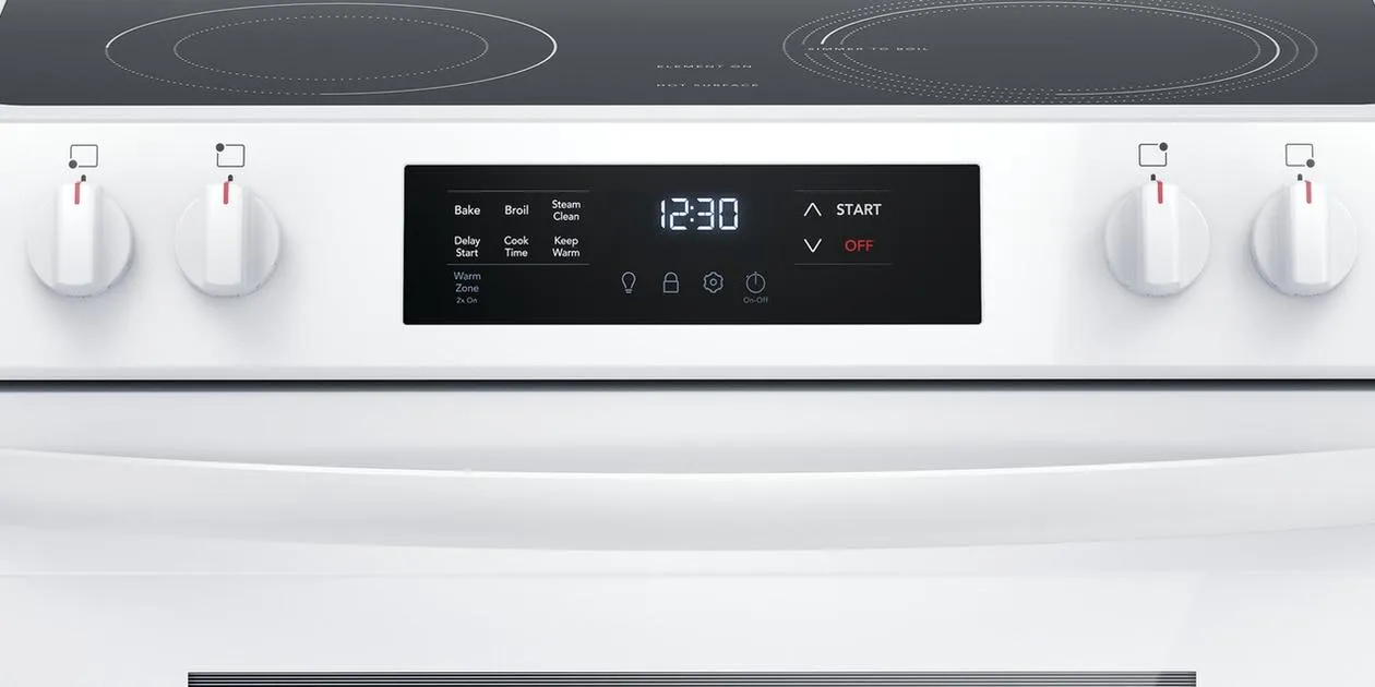 Frigidaire FCFE3062AW Frigidaire 30" Front Control Electric Range