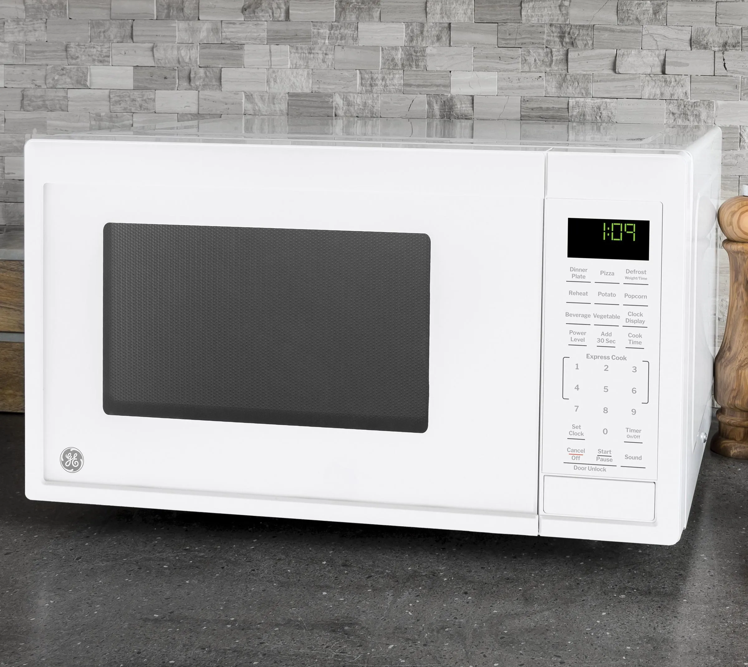 Ge Appliances GCST09N1WWW Ge 0.9 Cu. Ft. Capacity Countertop Microwave Oven