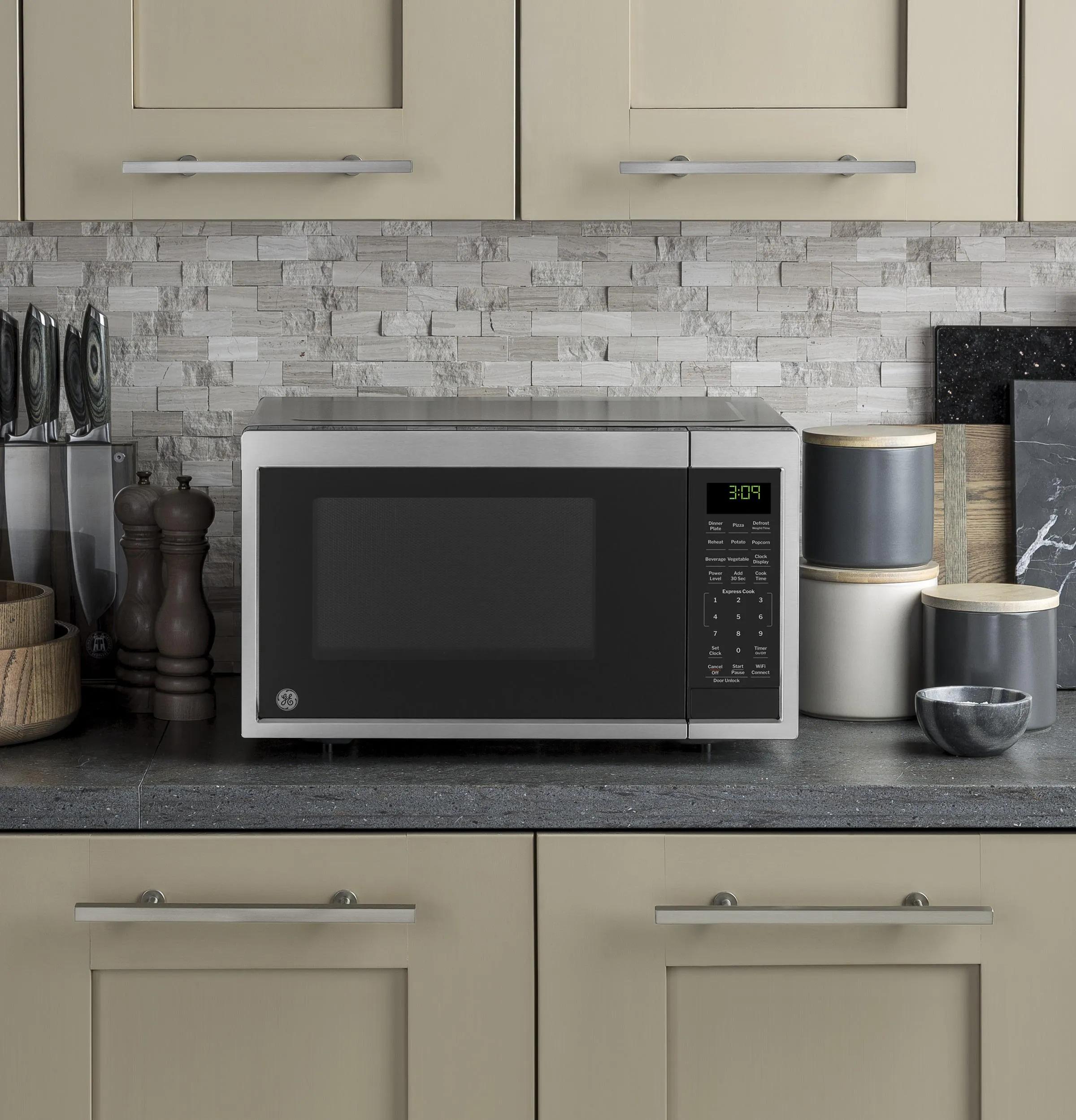 Ge Appliances GCST09U1WSS Ge 0.9 Cu. Ft. Capacity Smart Countertop Microwave Oven With Scan-To-Cook Technology