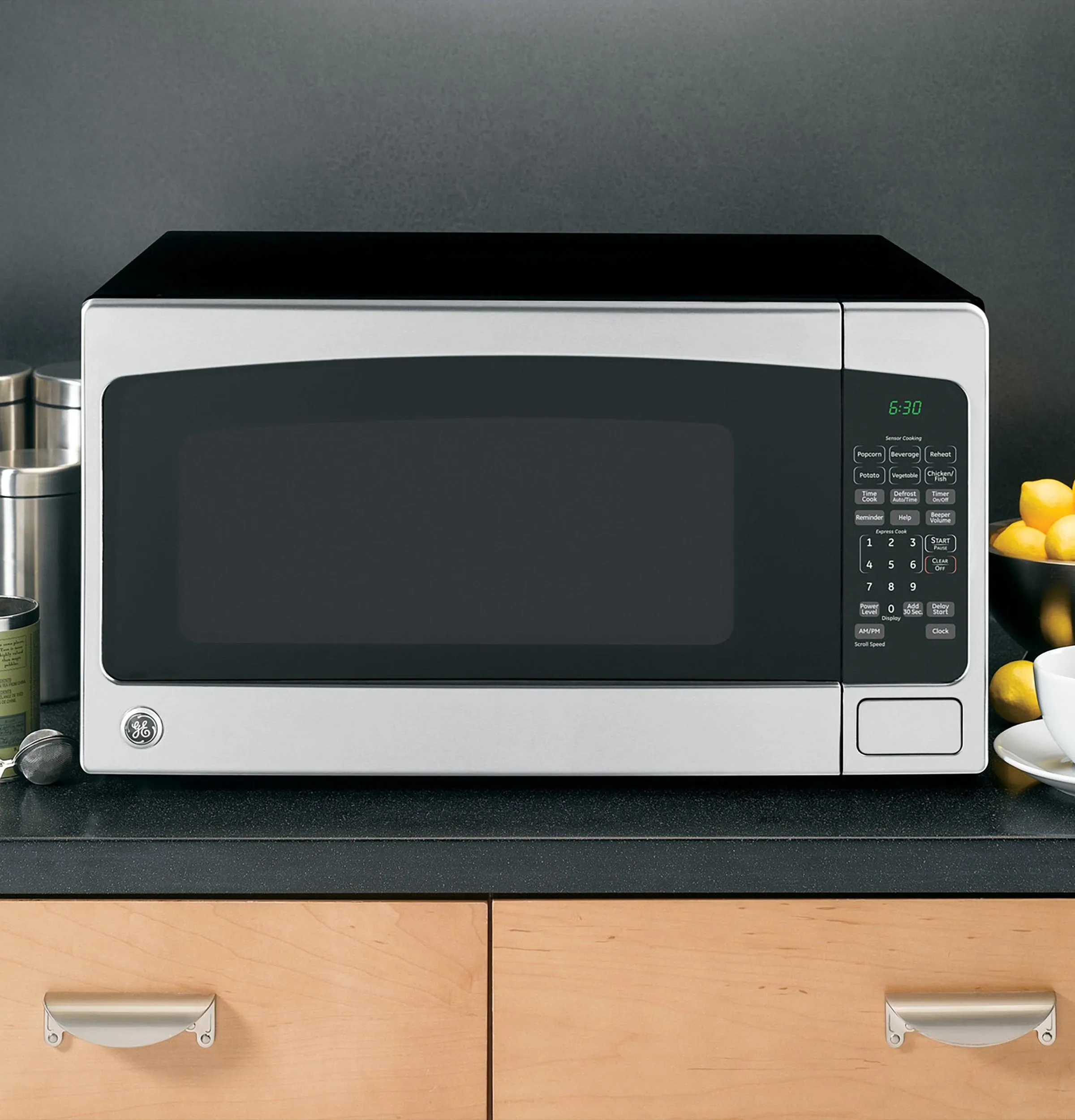 Ge Appliances GCST20S1WSS Ge 2.0 Cu. Ft. Capacity Countertop Microwave Oven