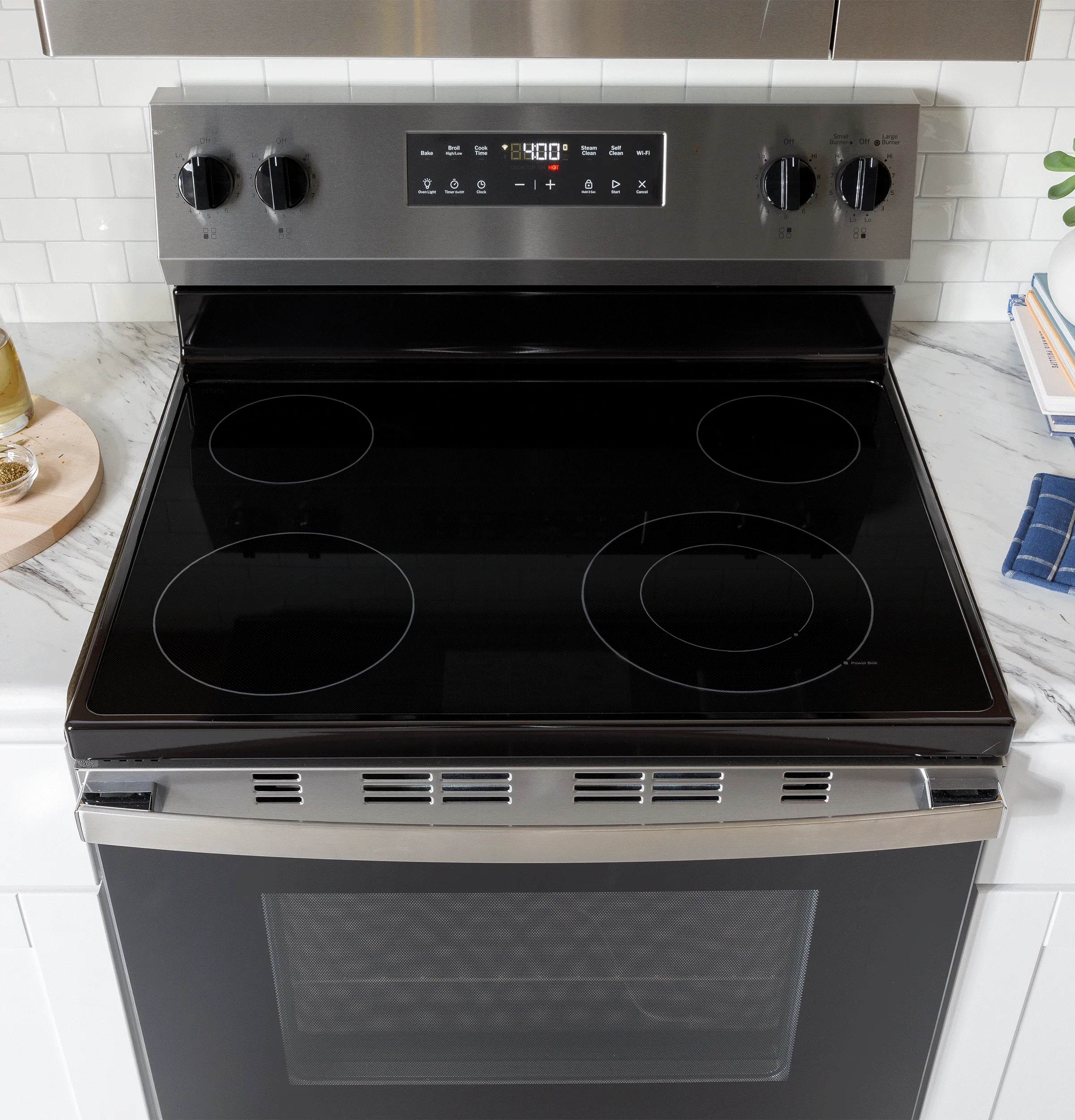 Ge Appliances GRF400SVSS Ge? 30" Free-Standing Electric Range