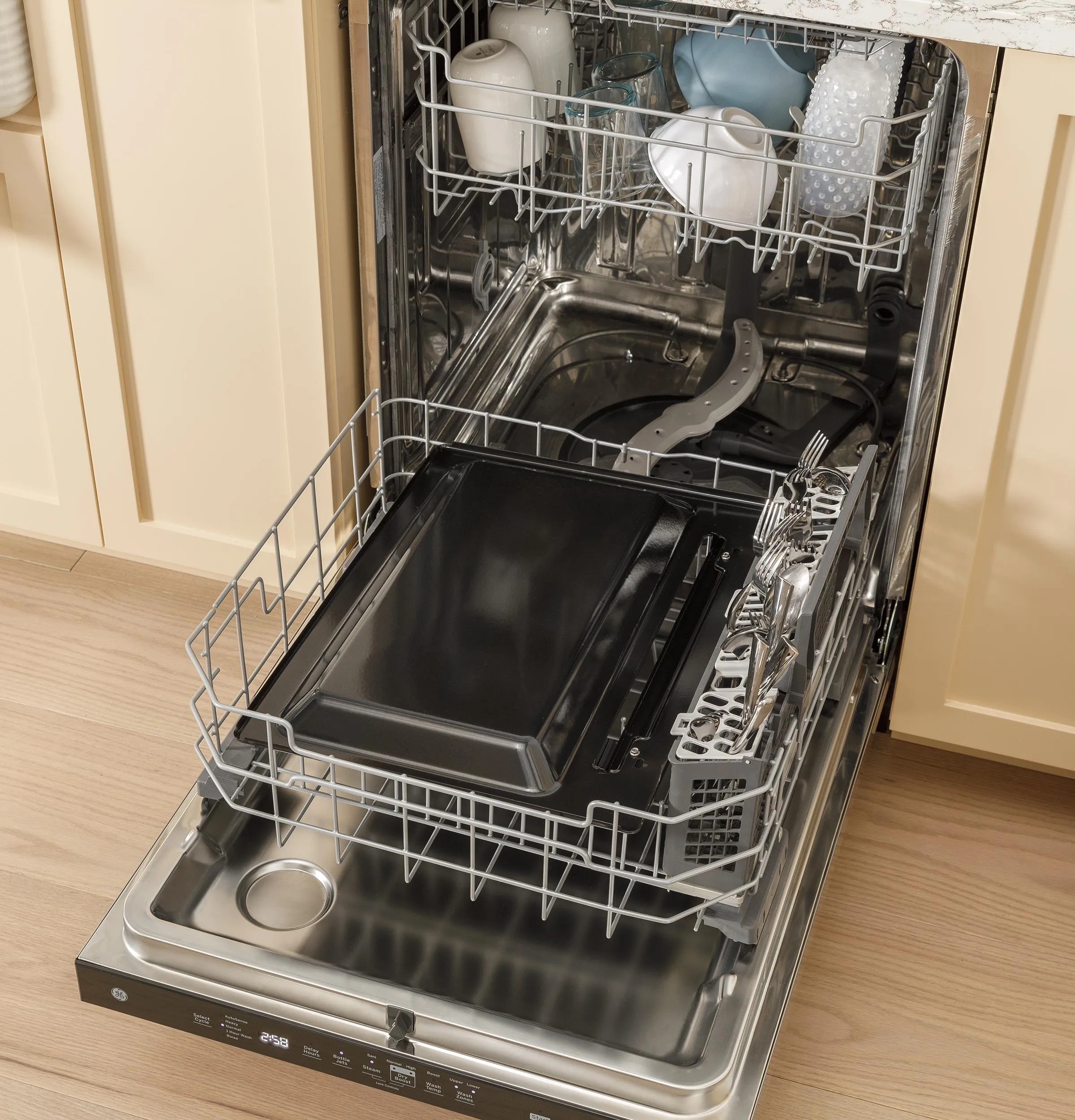 Ge Appliances GRS600AVDS Ge? 30" Slide-In Electric Convection Range With No Preheat Air Fry And Easywash&#8482; Oven Tray