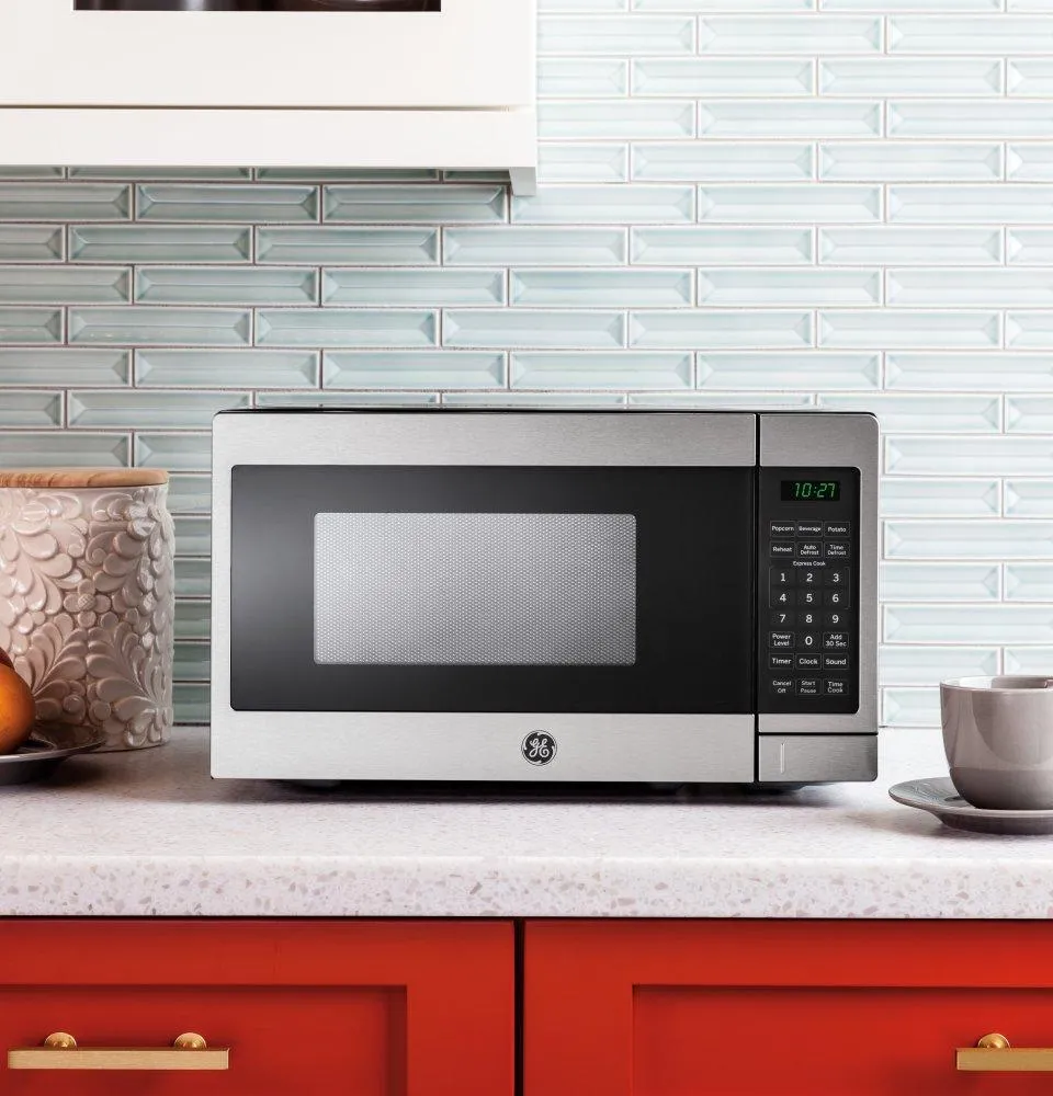 Ge Appliances JEM3072SHSS Ge 0.7 Cu. Ft. Capacity Countertop Microwave Oven