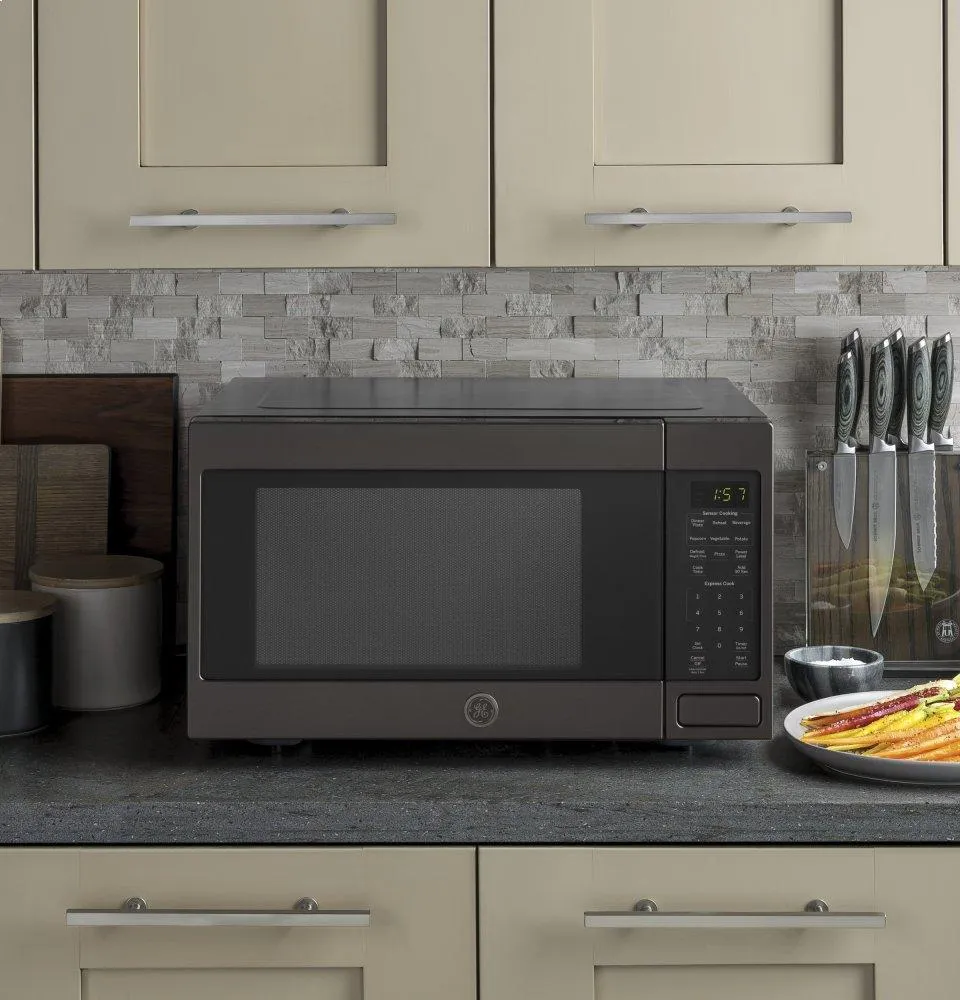 Ge Appliances JES1657BMTS Ge 1.6 Cu. Ft. Countertop Microwave Oven