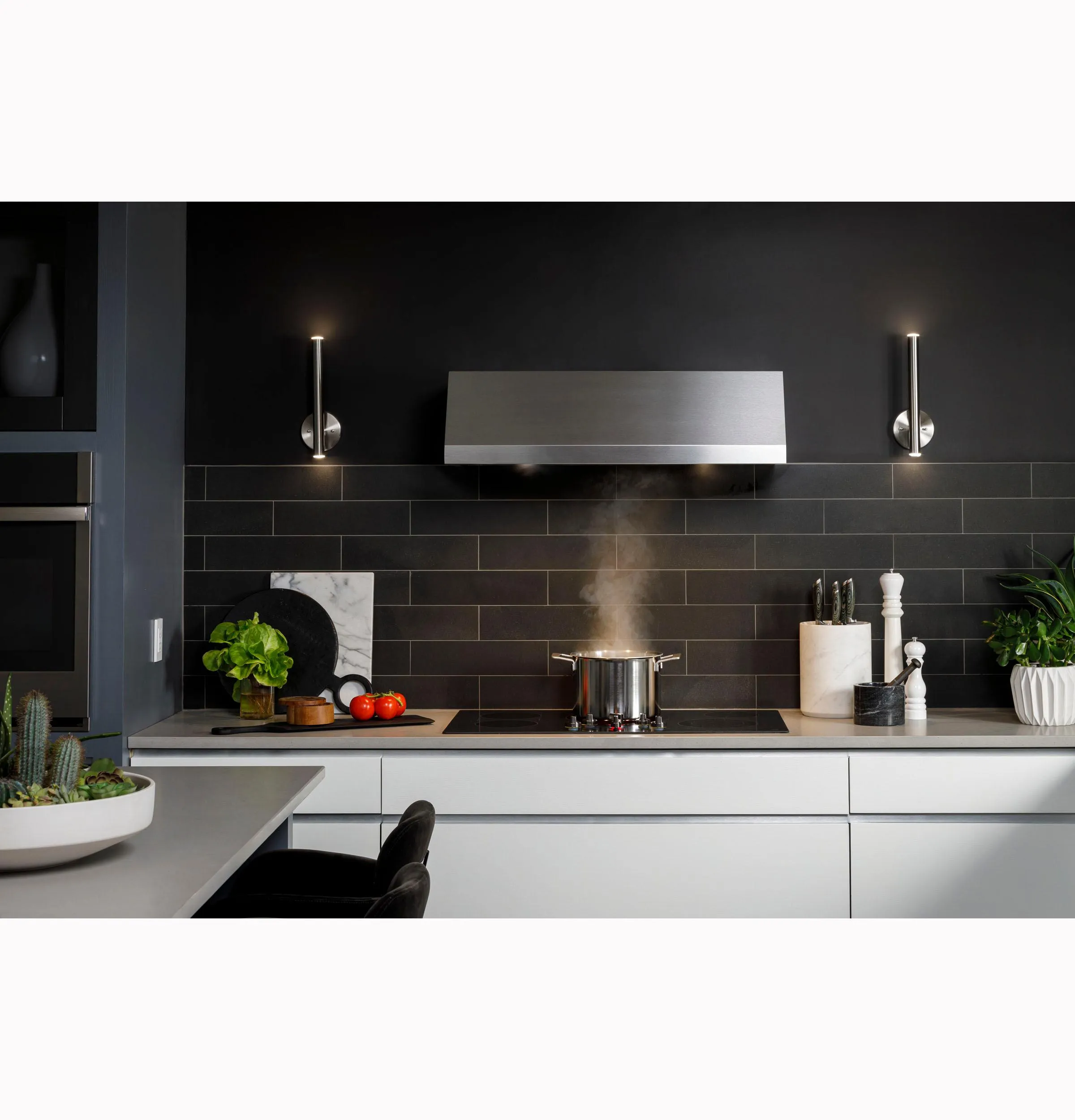 Ge Appliances UBW30YIEWSS 30" Commercial Style Hood