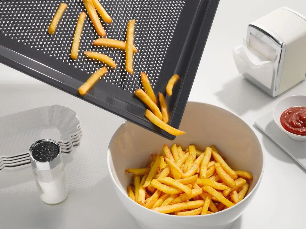Miele HBBL71 Hbbl 71 - Perforated Gourmet Baking Tray For Everything That Is Crunchy And Crisp.