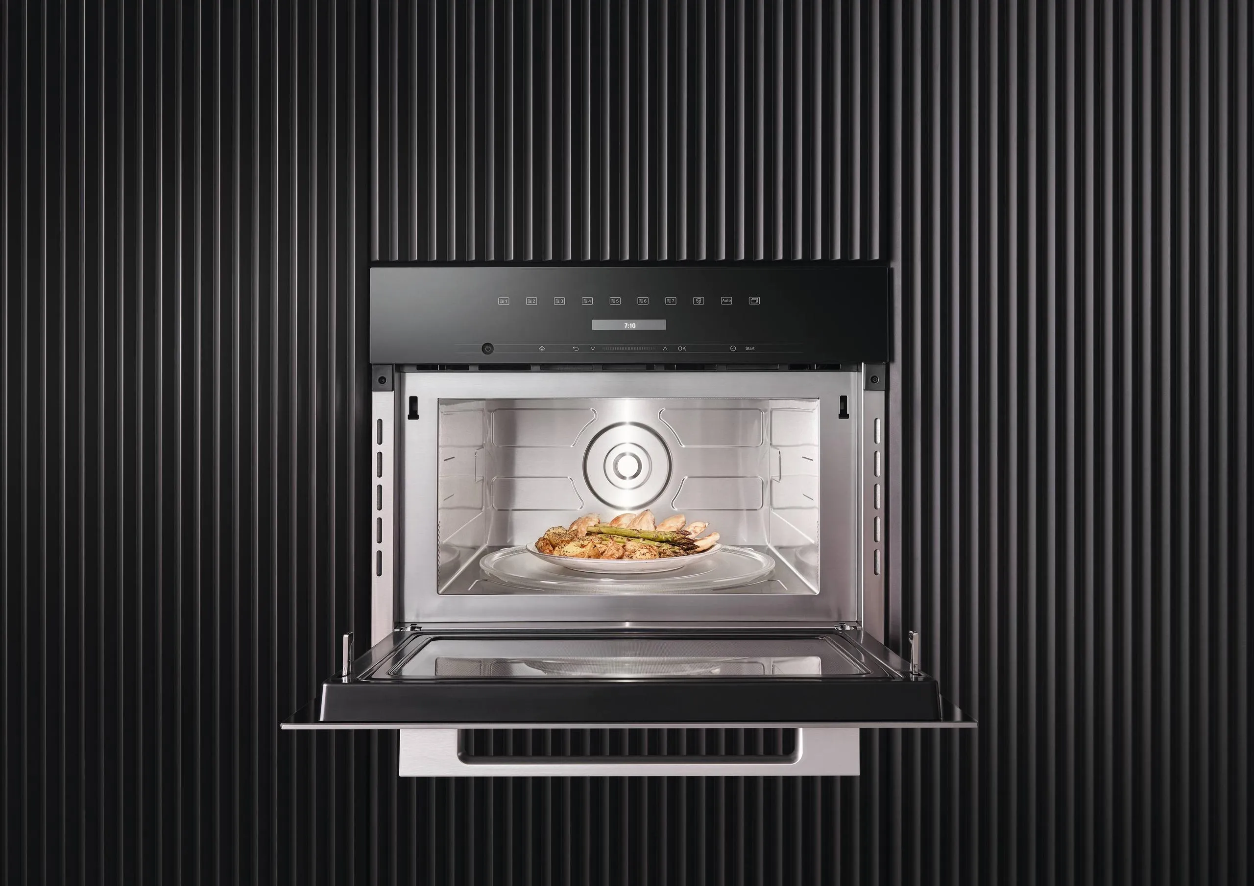 Miele M7240TCAMCLEANTOUCHSTEEL M 7240 Tc Am - Built-In Microwave Oven, 24" Width In A Design That Is The Perfect Complement With Controls On The Top.