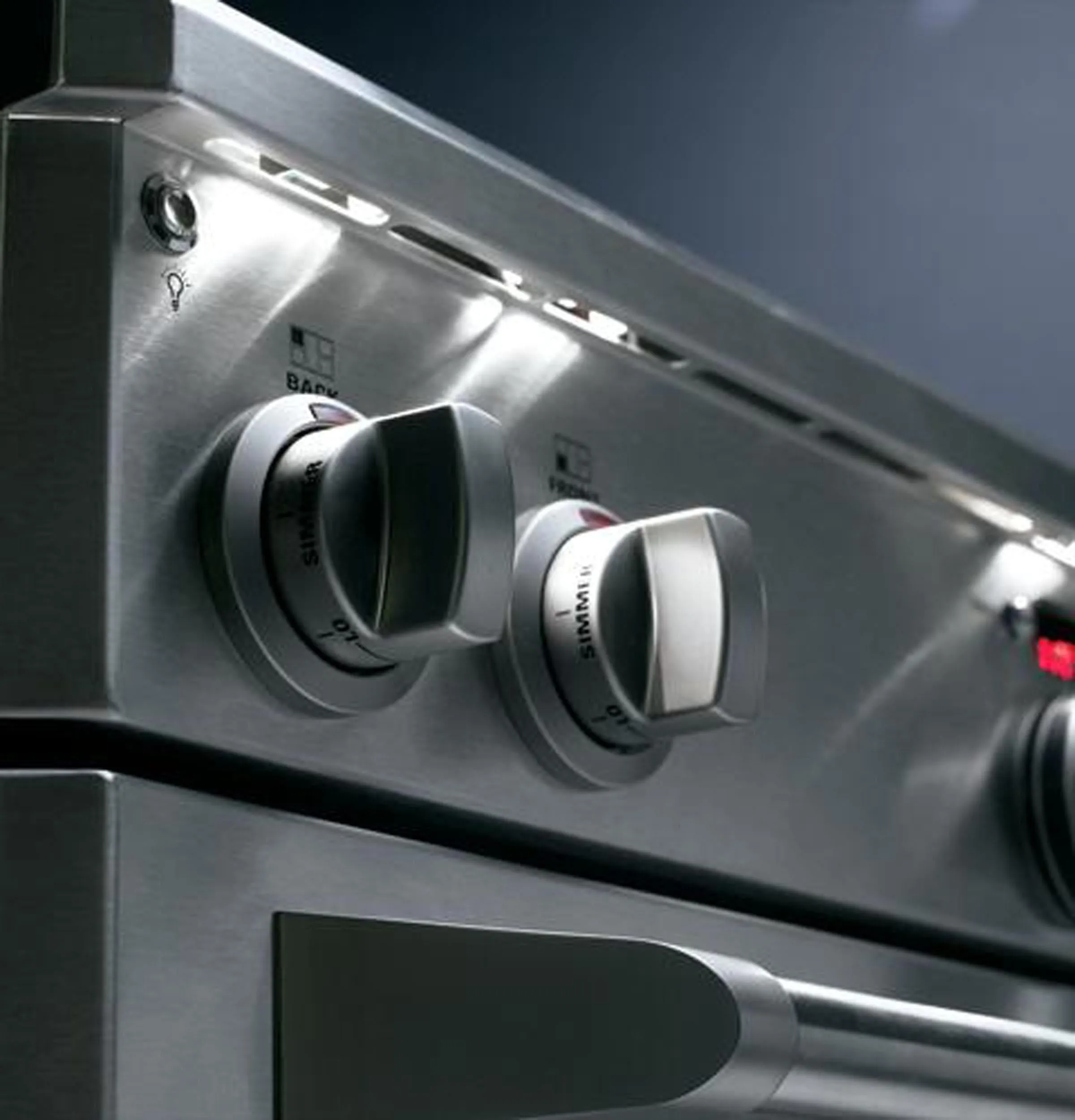 Monogram ZGP304LRSS Monogram 30" All Gas Professional Range With 4 Burners (Liquid Propane)