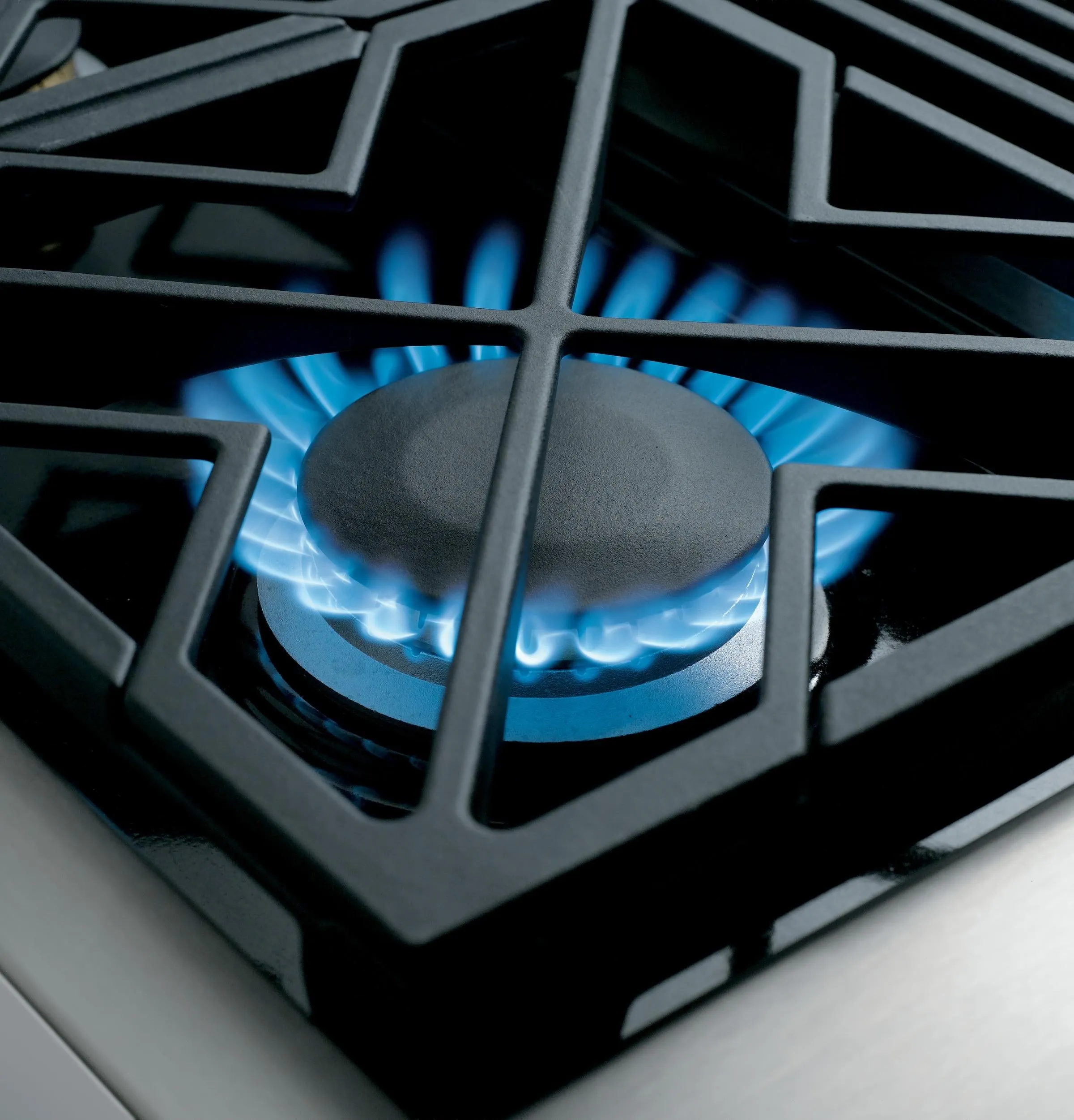 Monogram ZGU486NDPSS Monogram 48" Professional Gas Rangetop With 6 Burners And Griddle (Natural Gas)