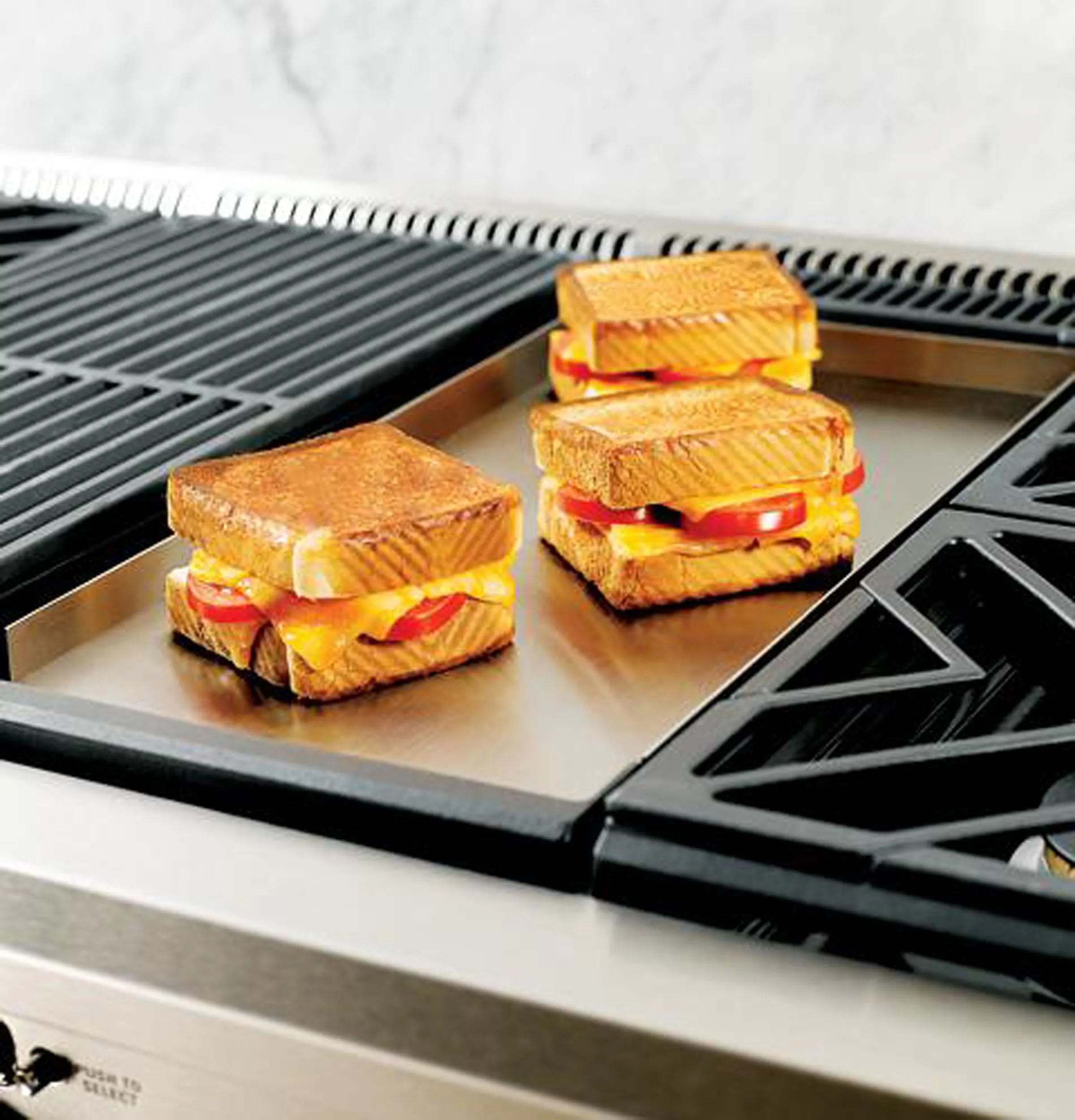 Monogram ZGU486NDPSS Monogram 48" Professional Gas Rangetop With 6 Burners And Griddle (Natural Gas)