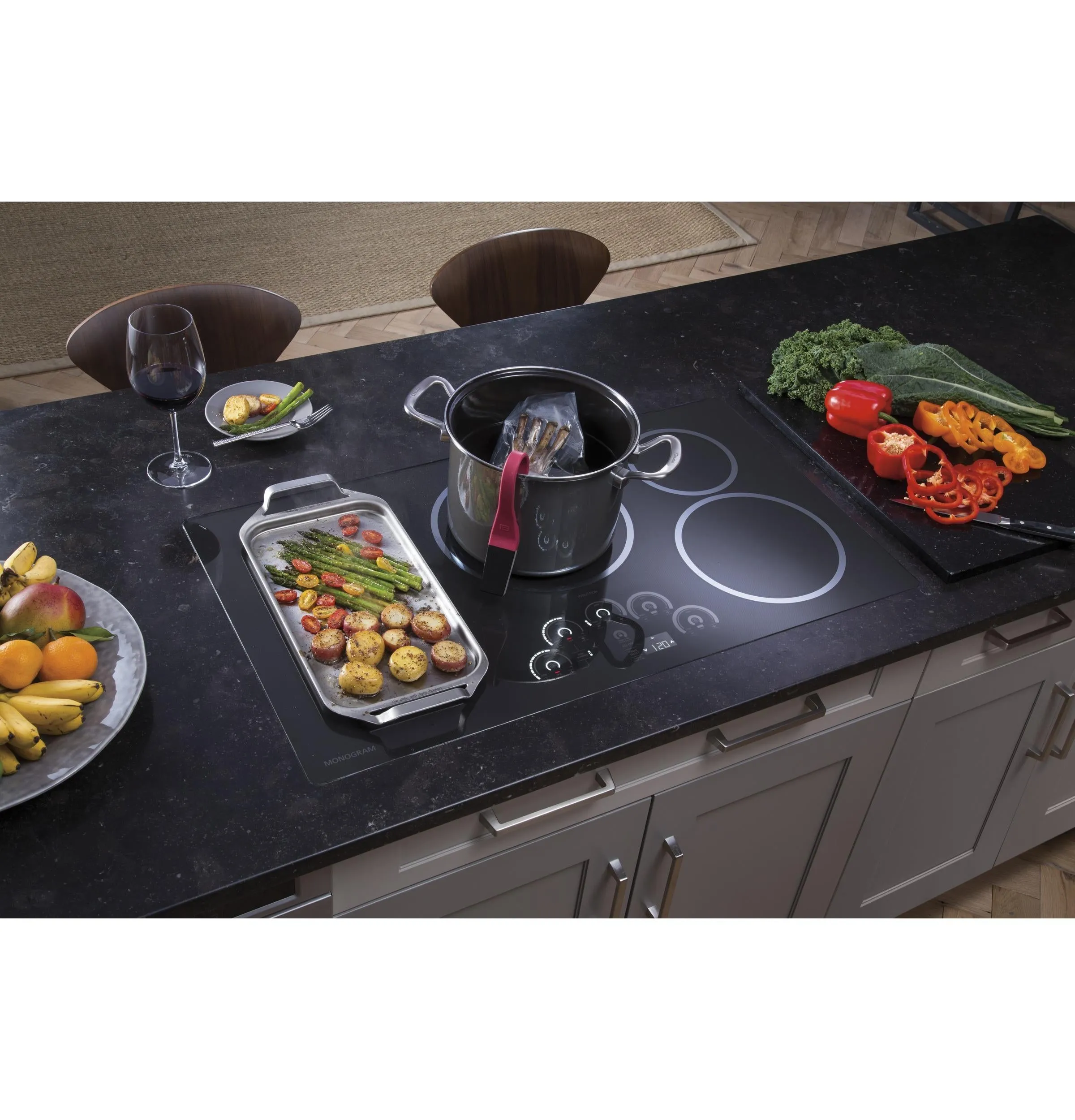 Monogram ZHU36RDJBB Monogram 36" Induction Cooktop