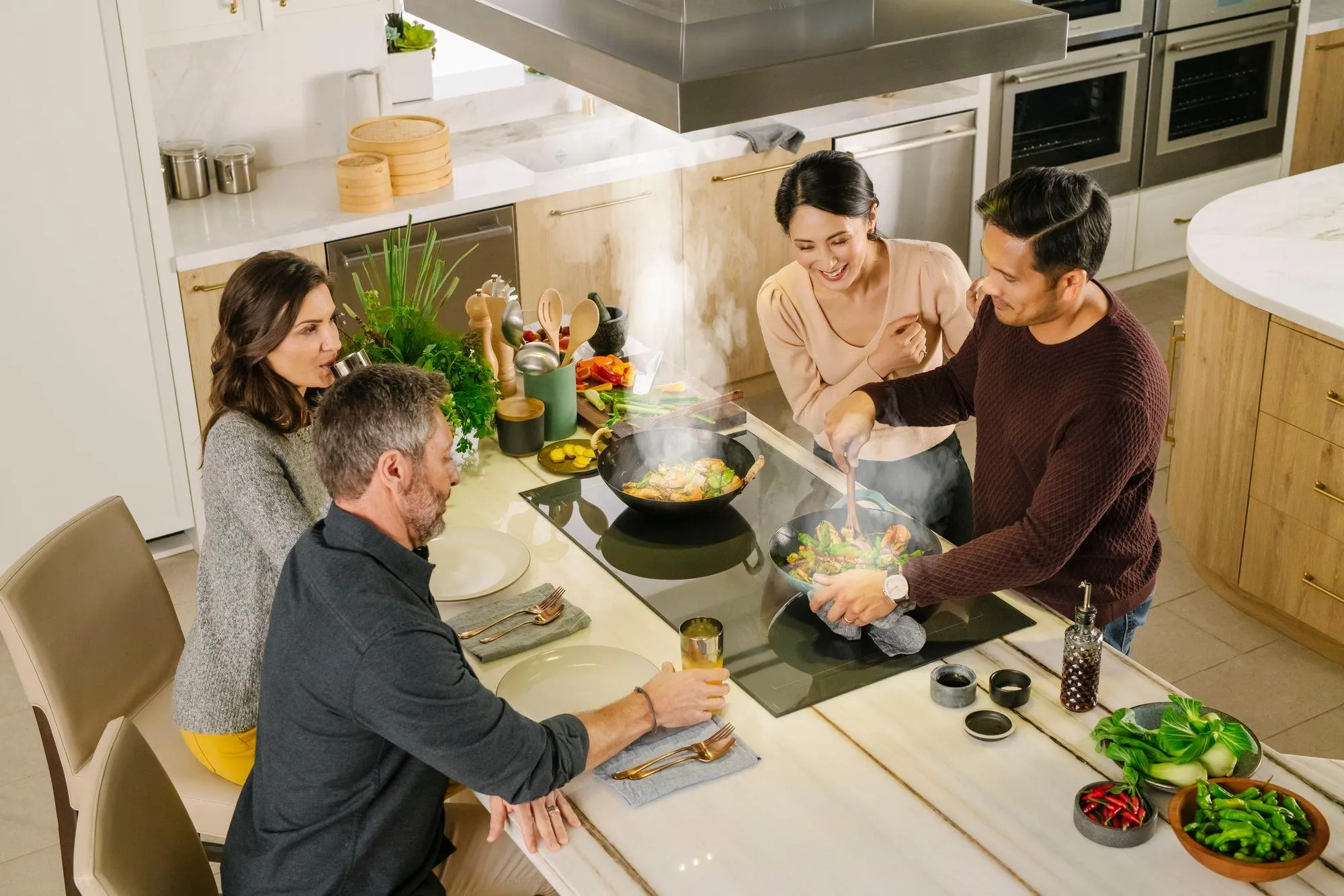 Thermador CIT36YWBB Freedom Induction Cooktop 36'' Dark Gray, Surface Mount Without Frame Cit36Ywbb